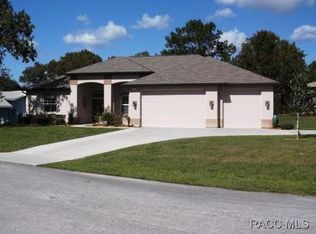 5 Smilax Dr, Homosassa, FL 34446