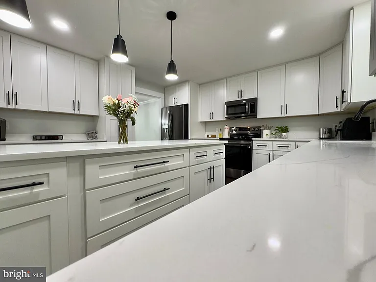 1019 John Paul Jones Dr — Photo 16