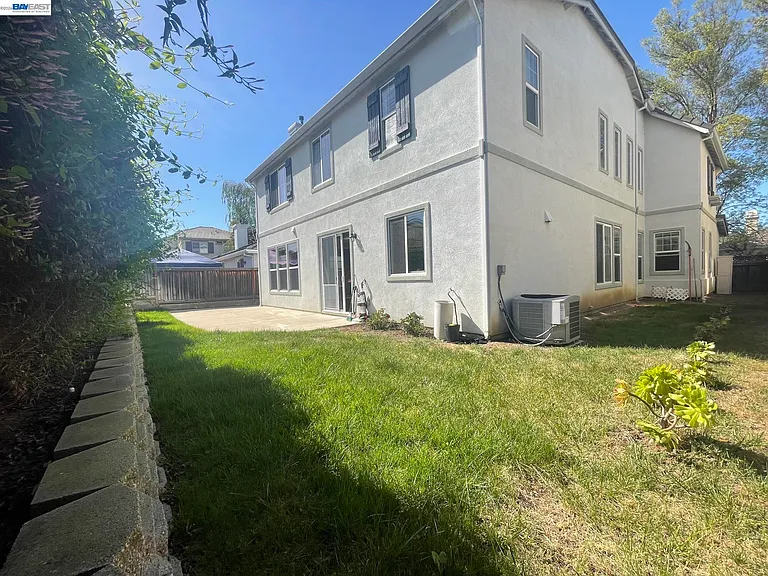 1669 Marina Way — Photo 33