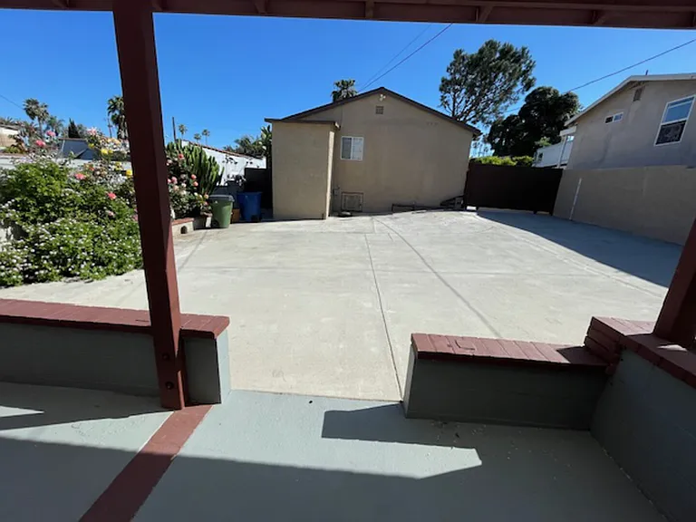 1/2 W Sepulveda St — Photo 26