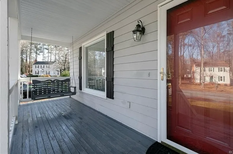 3 bed, 1.5 bath, 1248 sqft, $2,230 — Photo 2