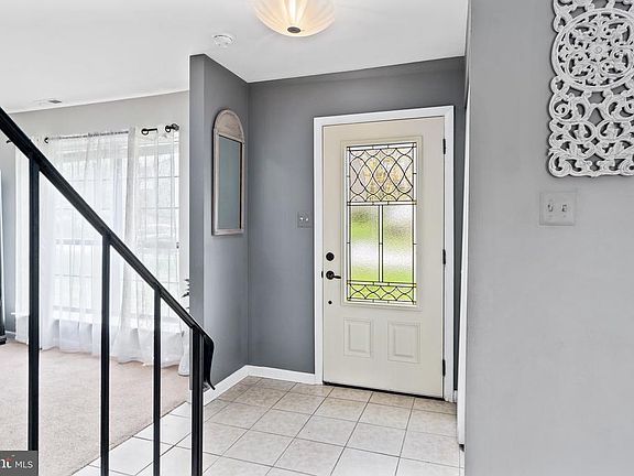 4th image of 8 Breckenridge Dr