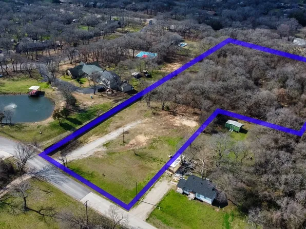 640 Lovie Thomas Ln, Burleson, TX 76028