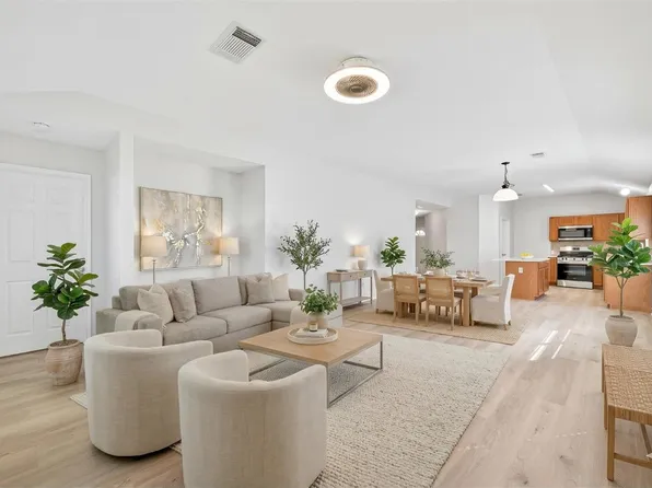 10614 Sugar Trace Dr, Sugar Land, TX 77498