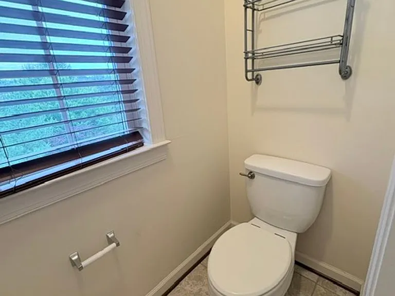 121 Autumn View Dr — Photo 28