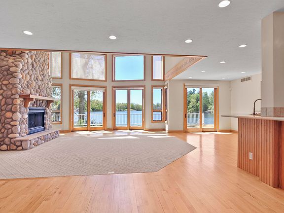 3rd image of 8885 W Isle Dr