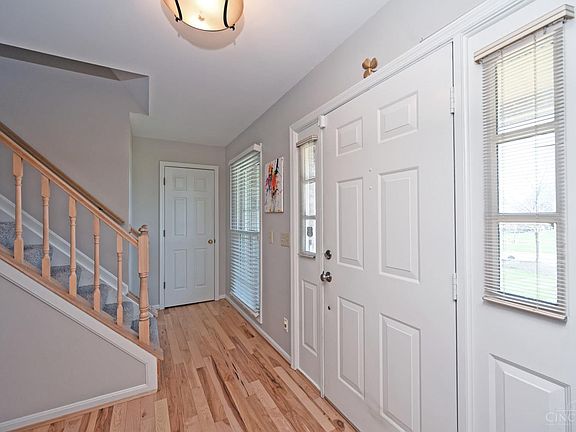 4th image of 9665 New Castle Ct