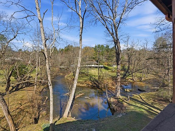 3rd image of 215 McClure Mill Rd
