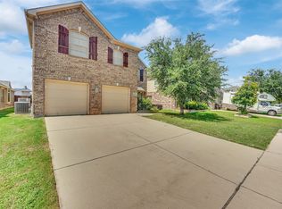 9505 Chuparosa Dr, Fort Worth, TX 76177