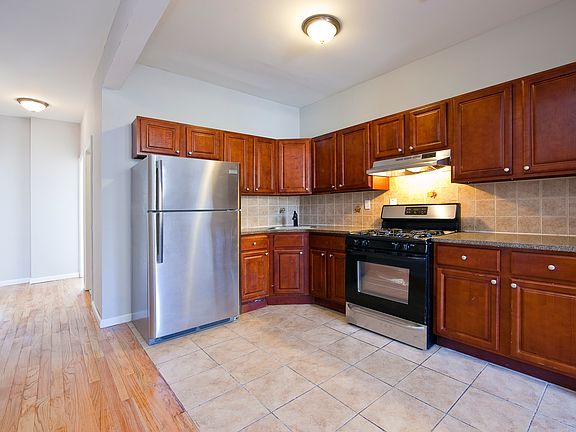 2nd image of 768 E 161st St #2