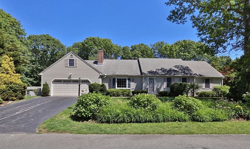 1st image of 35 Terrace Hill Dr