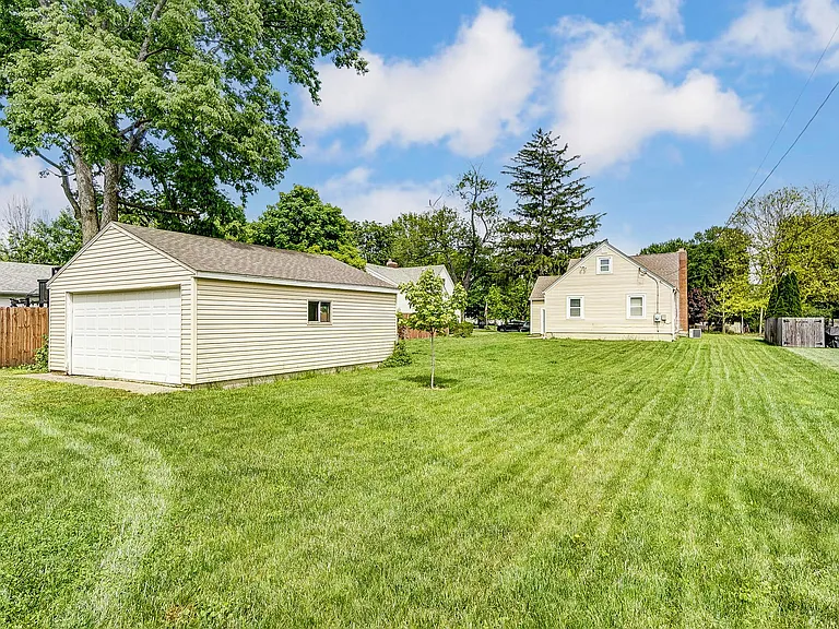 71 Lucas Dr — Photo 62