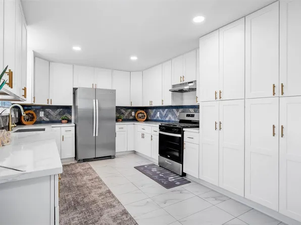 3004 Woodville Rd, Bryan, TX 77803