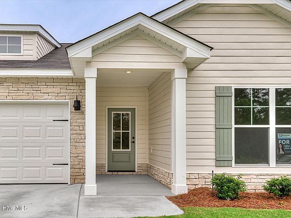 4th image of 826 Sweetgrass Circle