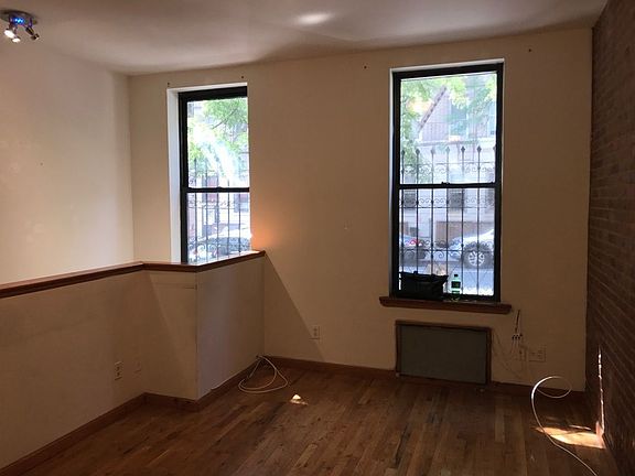 4th image of 407 W 44th St APT 1F
