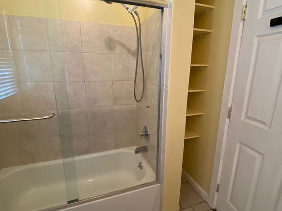 4th image of 760 18th St #760