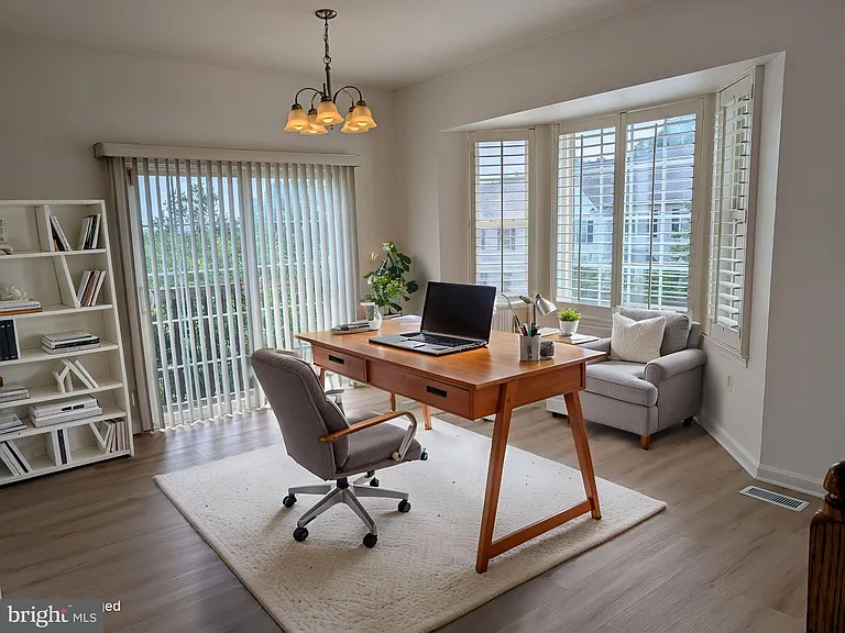 17289 Vaughn Ln — Photo 10