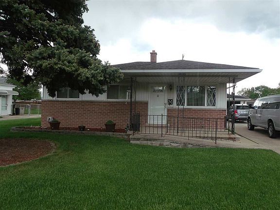 4th image of 27316 Floral St