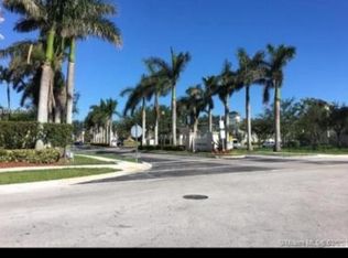 2630 NE 3rd Dr, Homestead, FL 33033