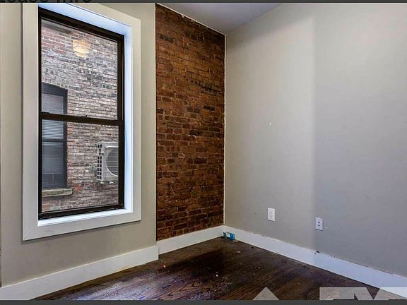 3rd image of 206 Saint James Pl #3