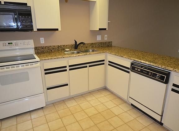 5th image of 932 Capri Isles Blvd APT 117