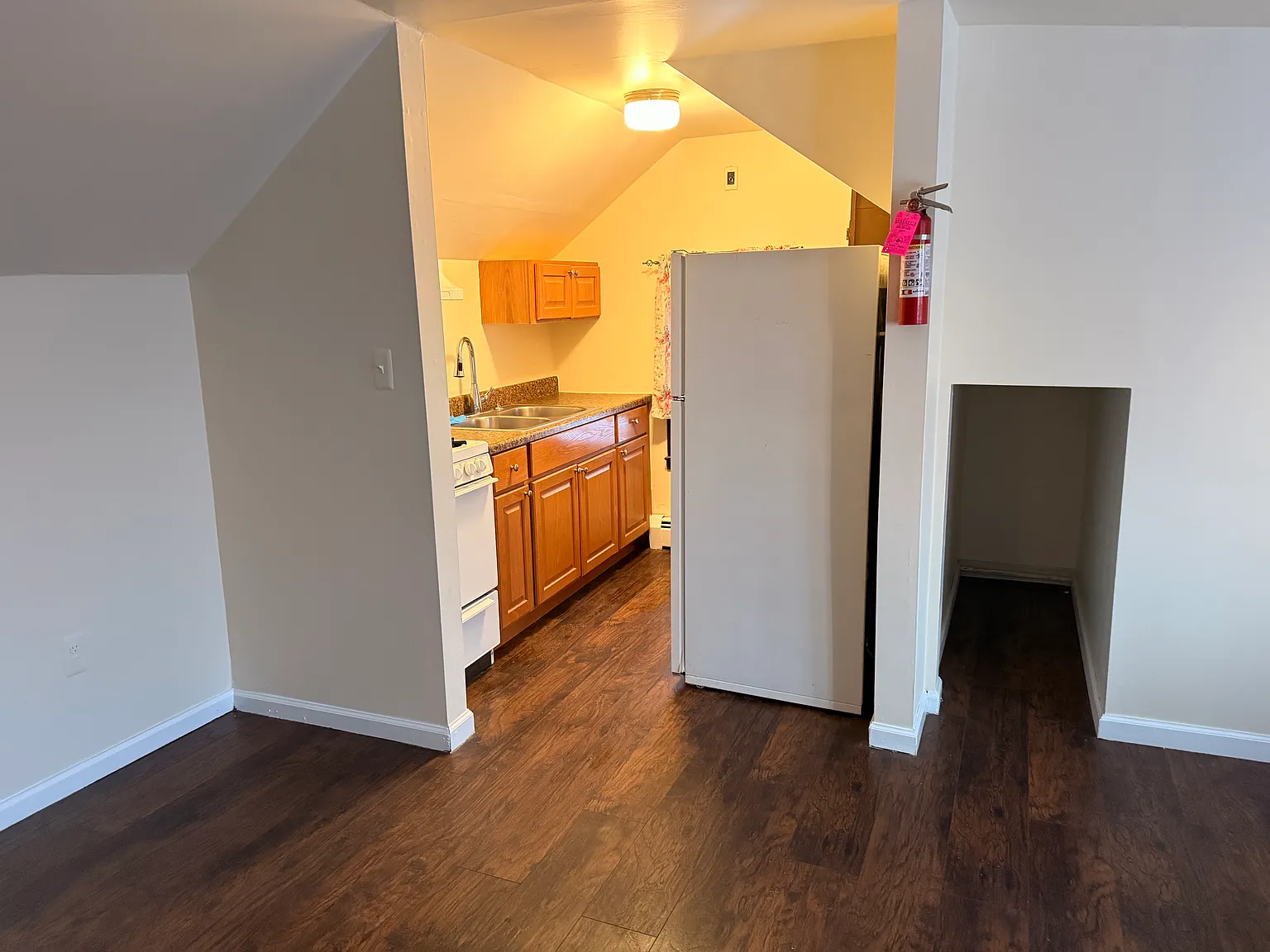 1 bed, 550 sqft, $1,600 — Photo 2
