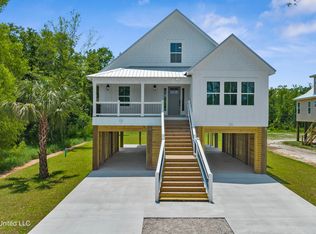 221 Hiern Ave, Pass Christian, MS 39571