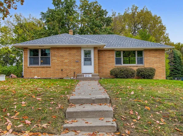 31 Belvidere St E, Saint Paul, MN 55107