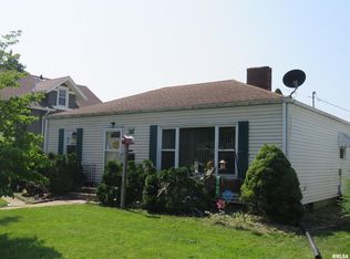 819 7th Ave S, Clinton, IA 52732