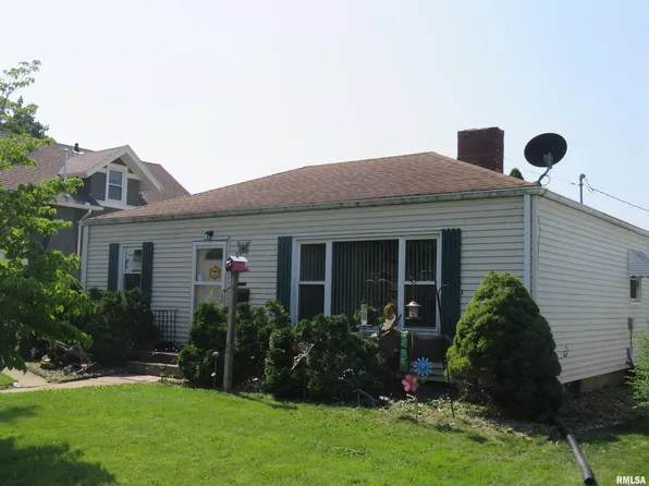 819 7th Ave S, Clinton, IA 52732