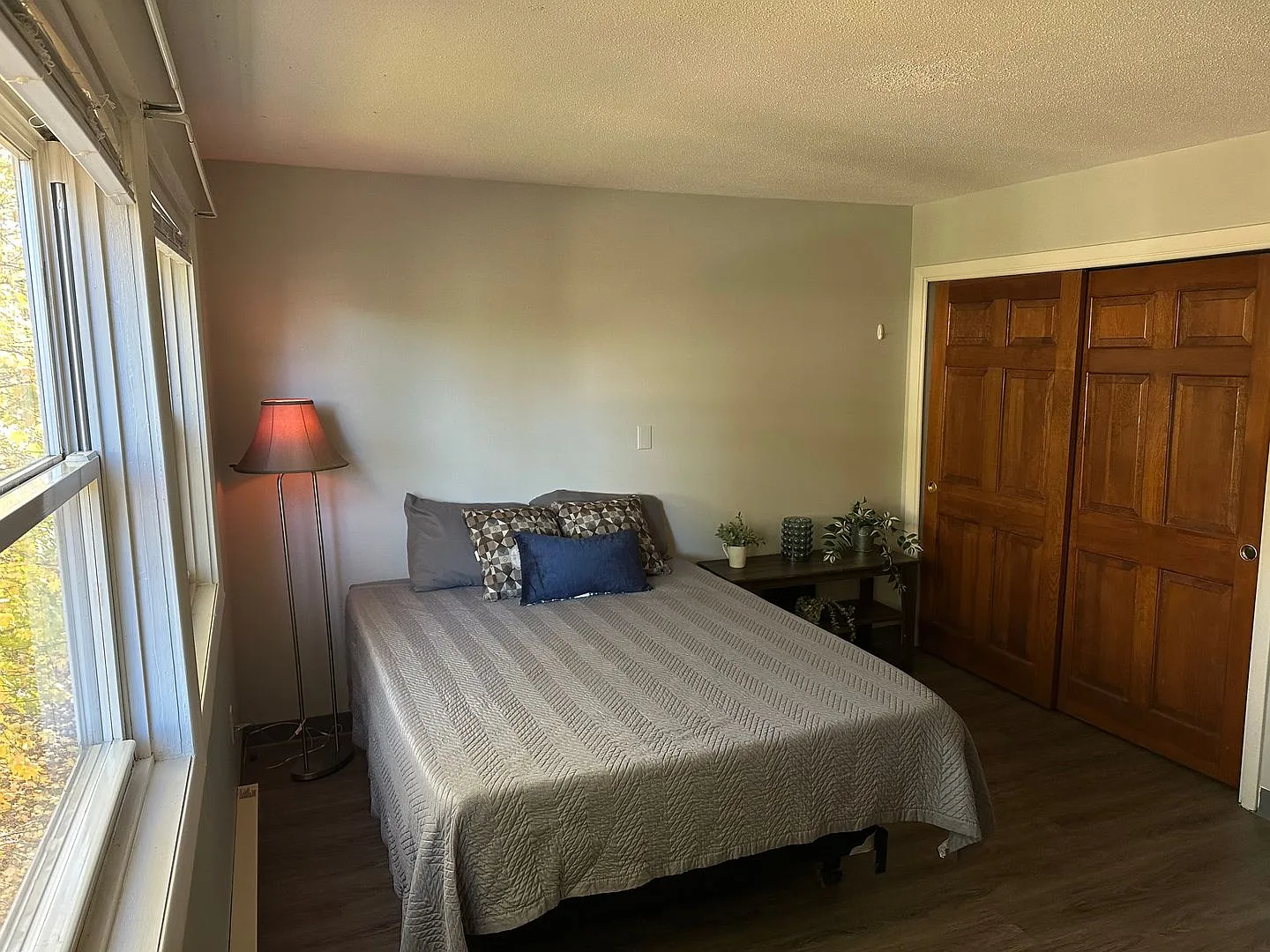 383 College Street — Photo 3