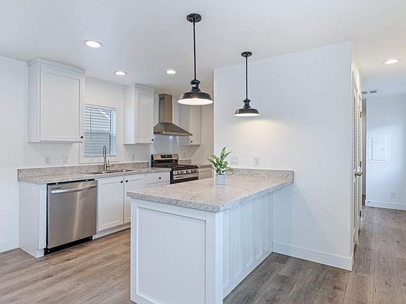 3rd image of 5505 N Shannon Rd Unit 33