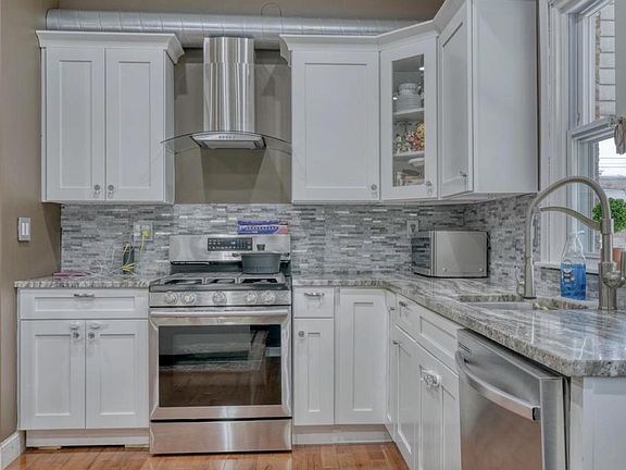 2nd image of 8353 Algon Ave #1