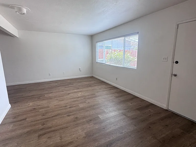 563 Emory St #563 — Photo 15