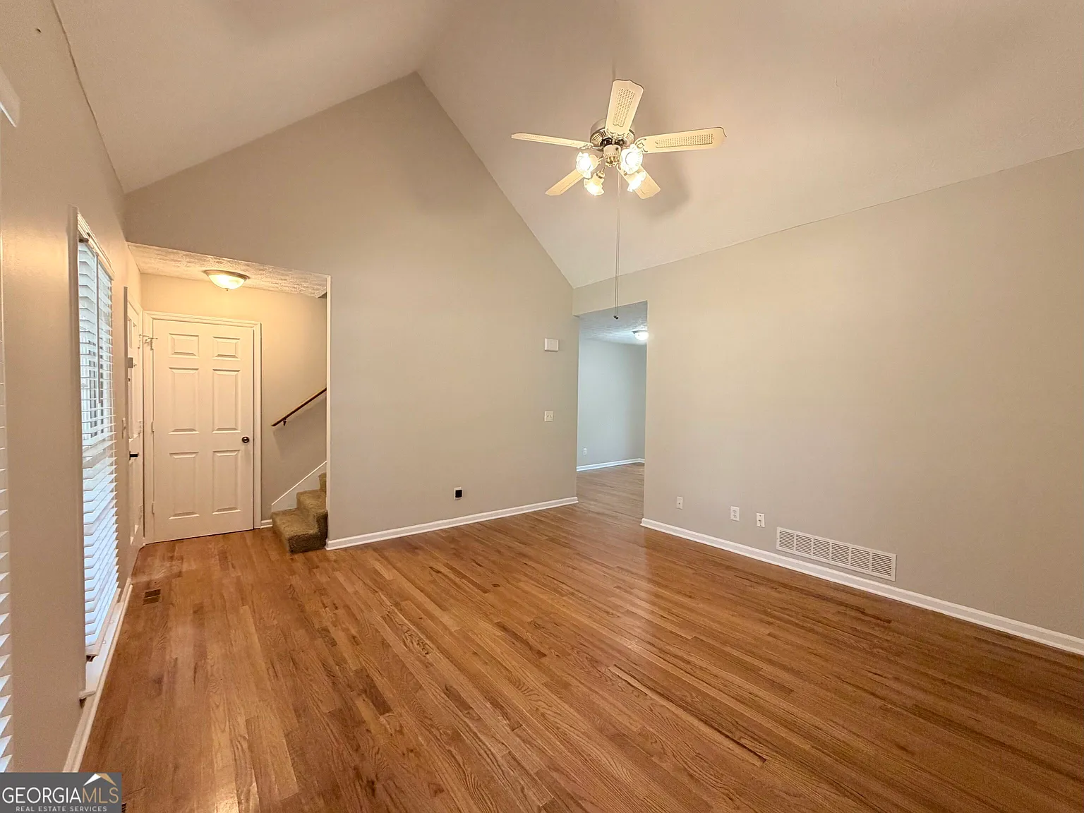 3 bed, 2.0 bath, 1500 sqft, $1,995 — Photo 4
