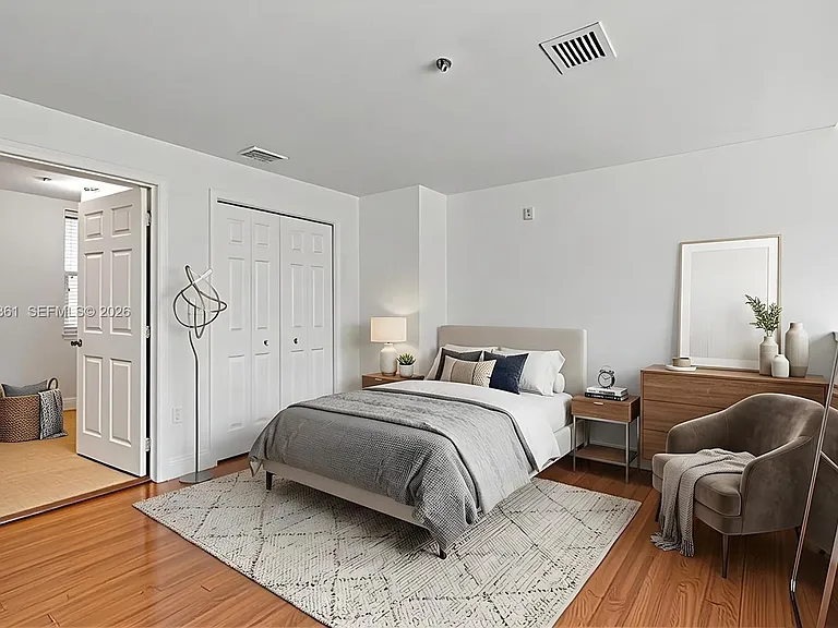 6362 Collins Ave #503 — Photo 9
