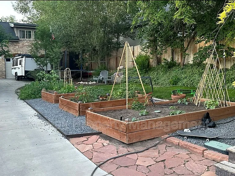 144 W Apricot Ave — Photo 19