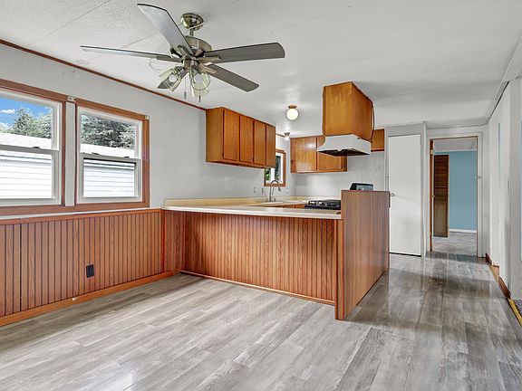 5th image of 900 Louise Ln