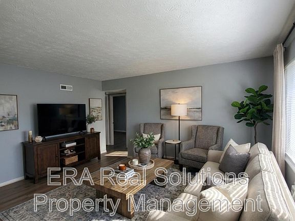 2nd image of 690 Kingsford Rd #C