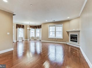 200 Ernest Way APT 218, Philadelphia, PA 19111