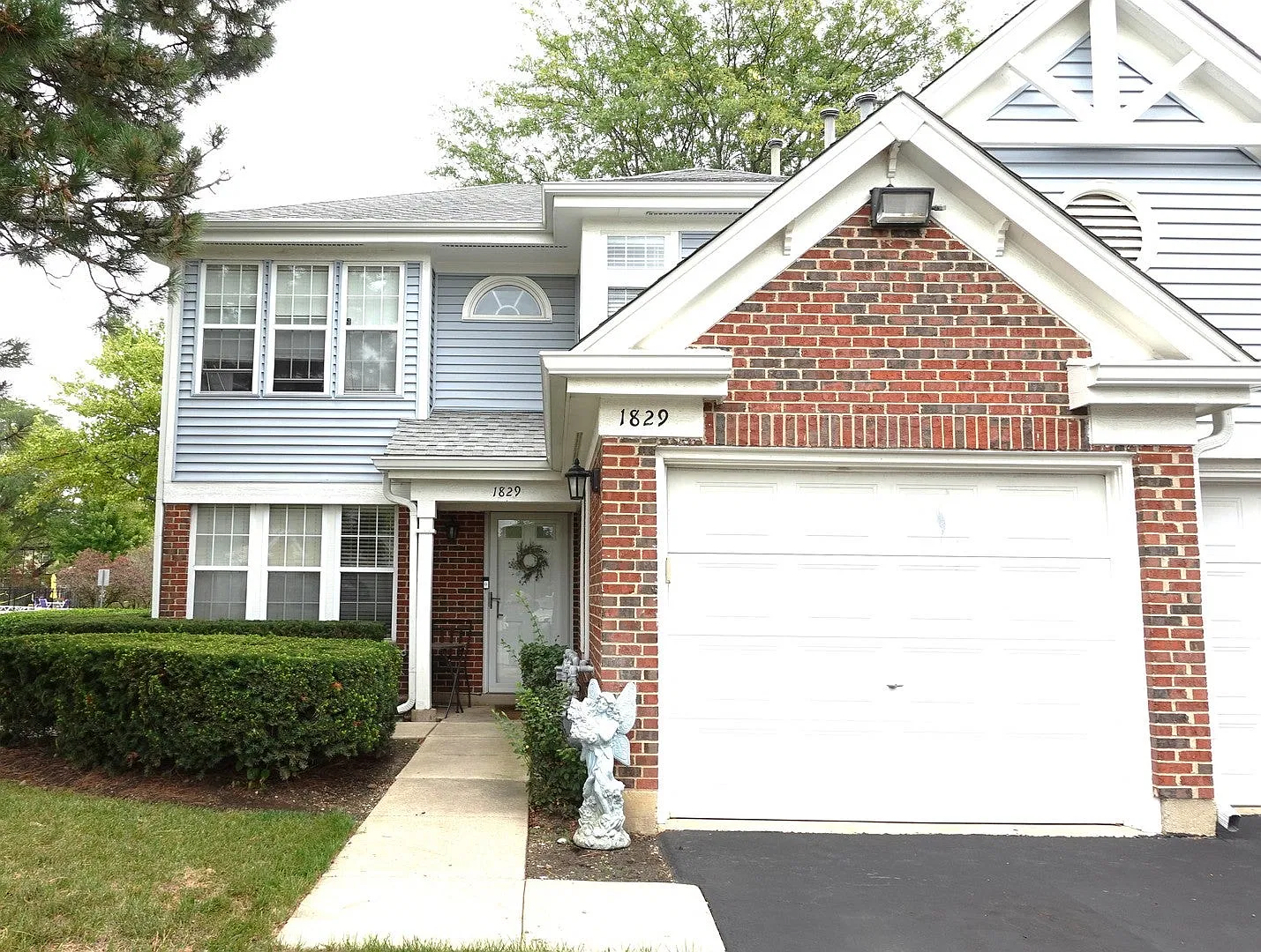 3 bed, 1427 sqft, $2,775 — Photo 1