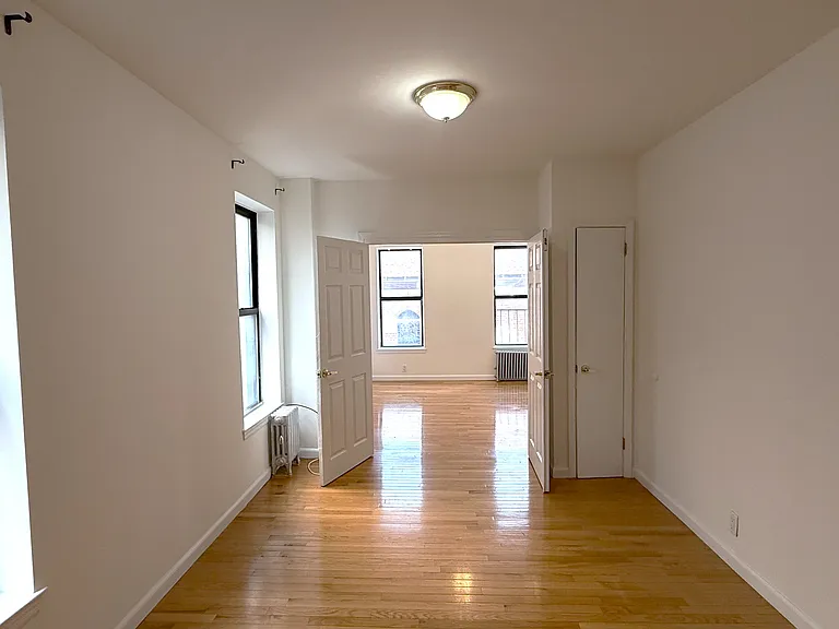 1274 1st Ave #18 — Photo 8