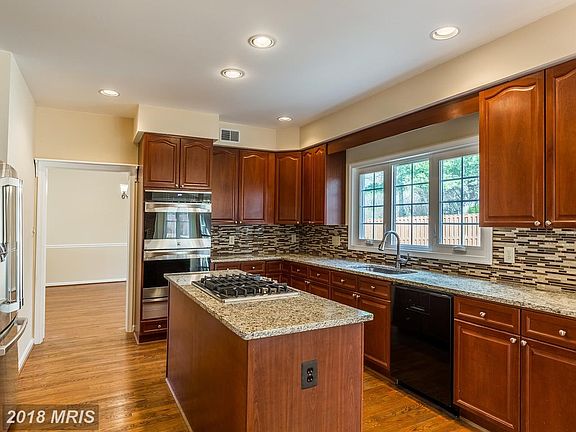 New Granite and Back Splash