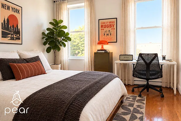 Bedroom, photo 1