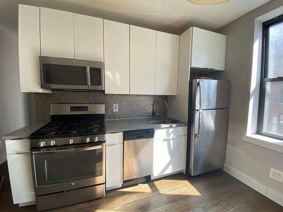 2nd image of 101 Woodruff Ave #4
