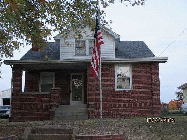 1st image of 1021 Center St