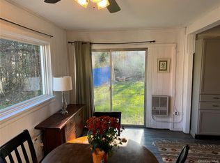 359 Masten Rd, Pleasant Valley, NY 12569