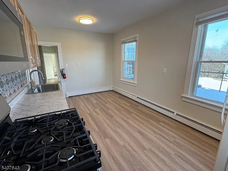 27 Filmore St — Photo 8