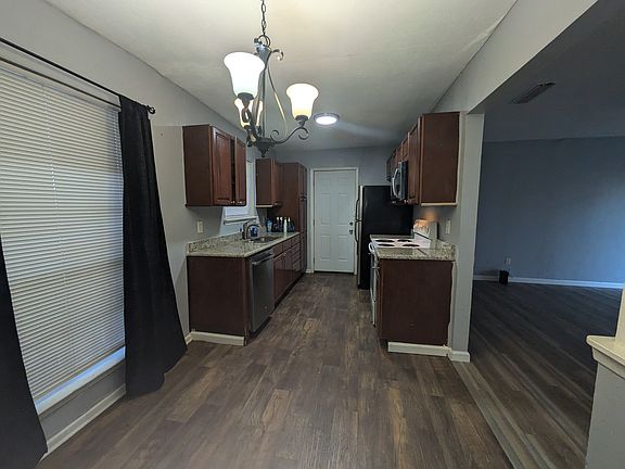 5th image of 1441 Shorecrest Dr