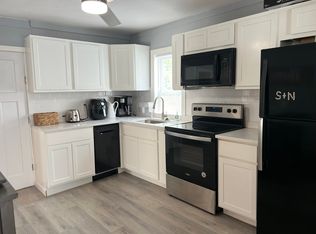 5 1/2 Savery Ln FLOOR 2, Plymouth, MA 02360